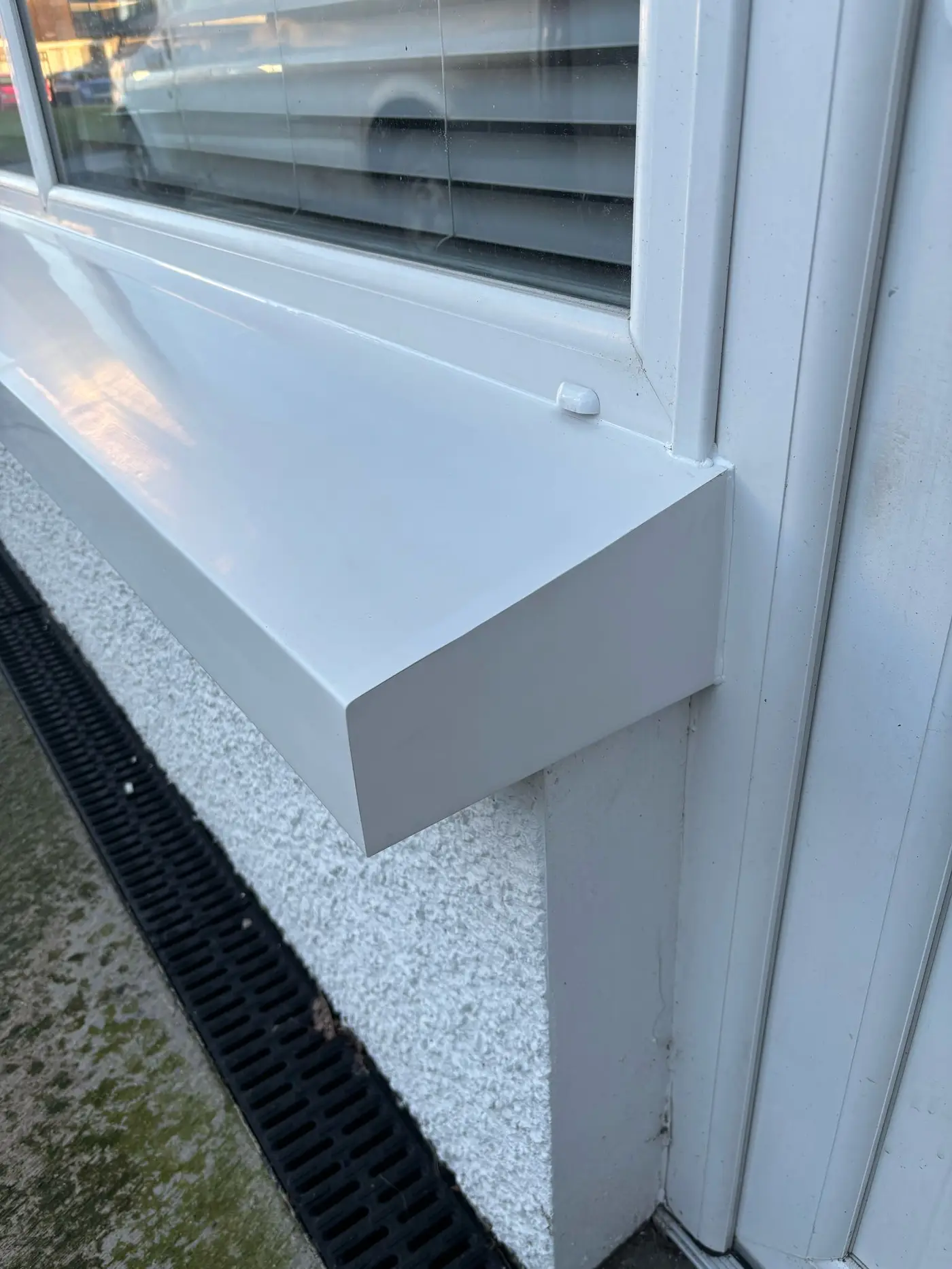 Glass White